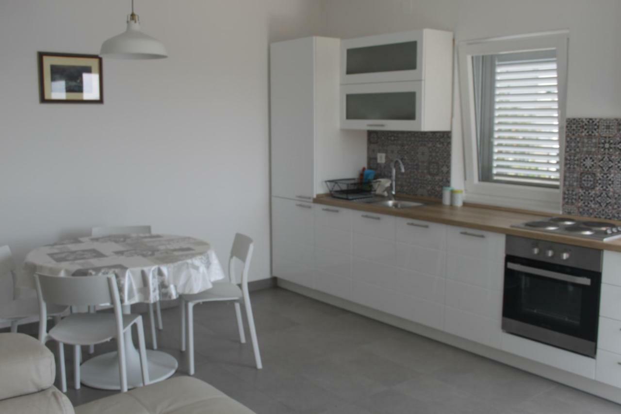 Apartmani "Mali Mago" Tribunj  Ngoại thất bức ảnh